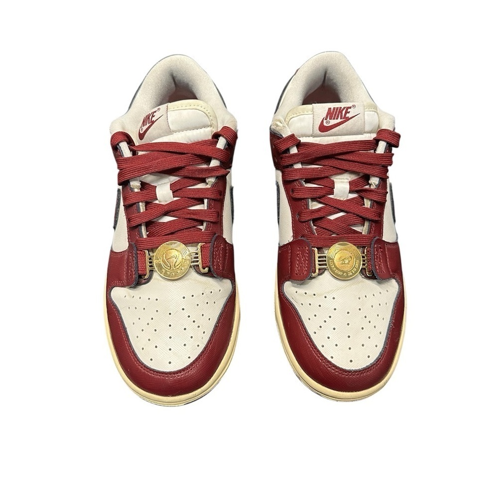 Nike Wmns Dunk Low SE “Sisterhood - Team Red” Size 8